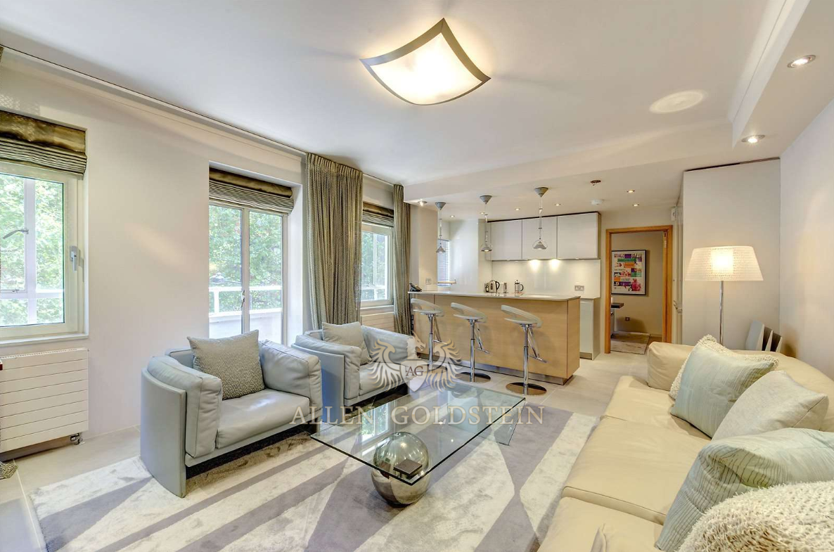 Paramount Court, University Street WC1E - Allen Goldstein
